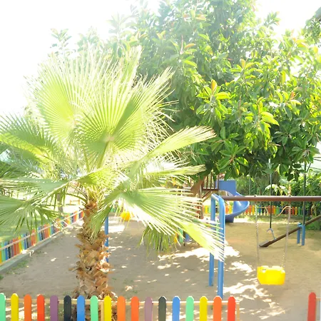 Club Aqua Plaza Отель 4*