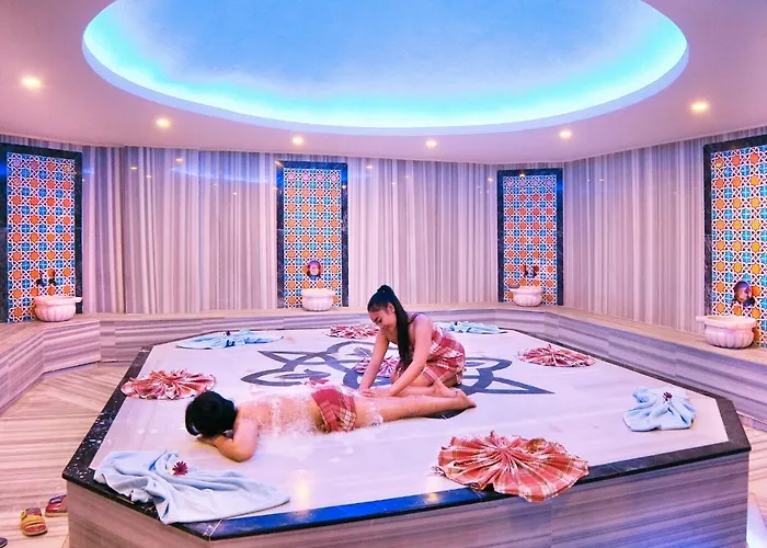Hotel Club Aqua Plaza 4*