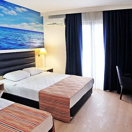 Club Aqua Plaza Hotel