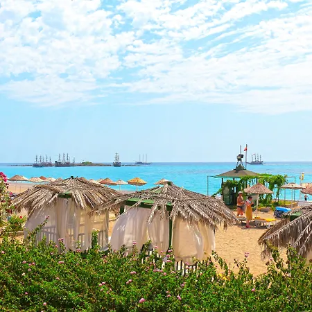 Club Aqua Plaza