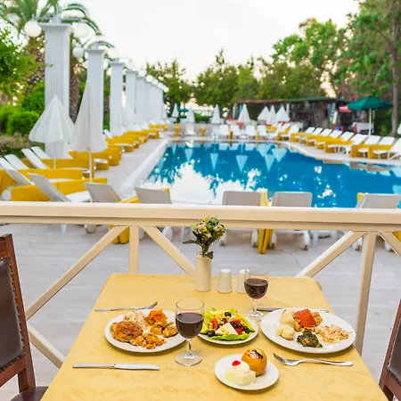 Club Aqua Plaza 4*