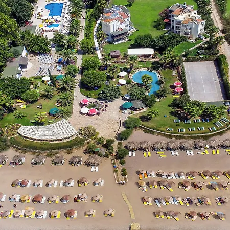 Club Aqua Plaza Hotel 4*