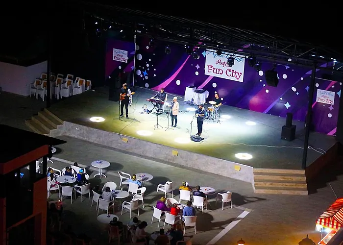 호텔 Club Aqua Plaza 4*