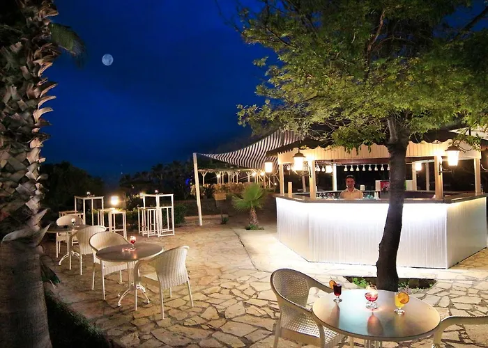 호텔 Club Aqua Plaza 4*