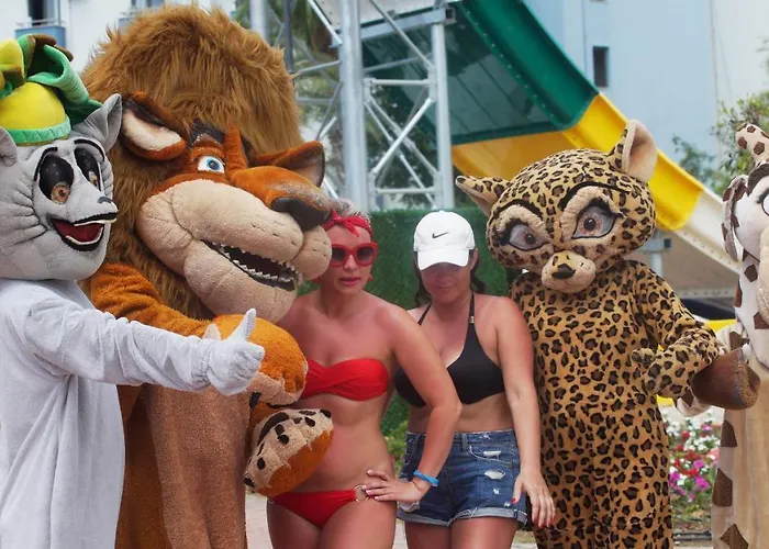 호텔 Club Aqua Plaza