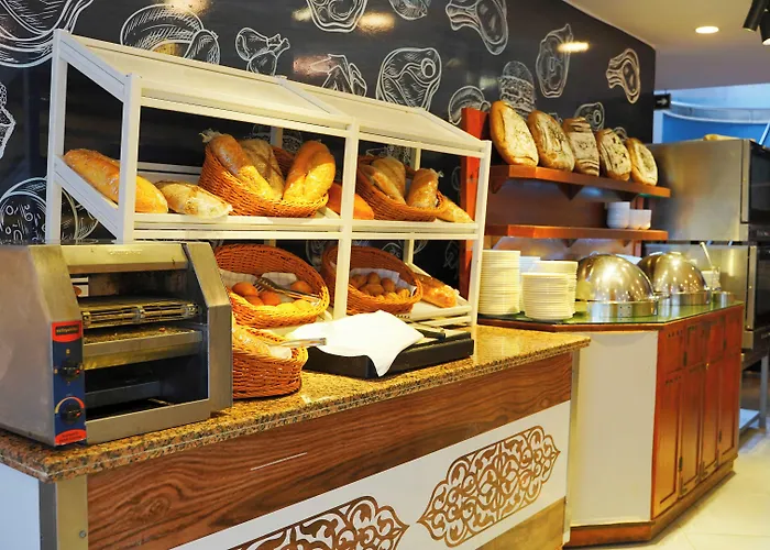 Club Aqua Plaza 호텔 4*