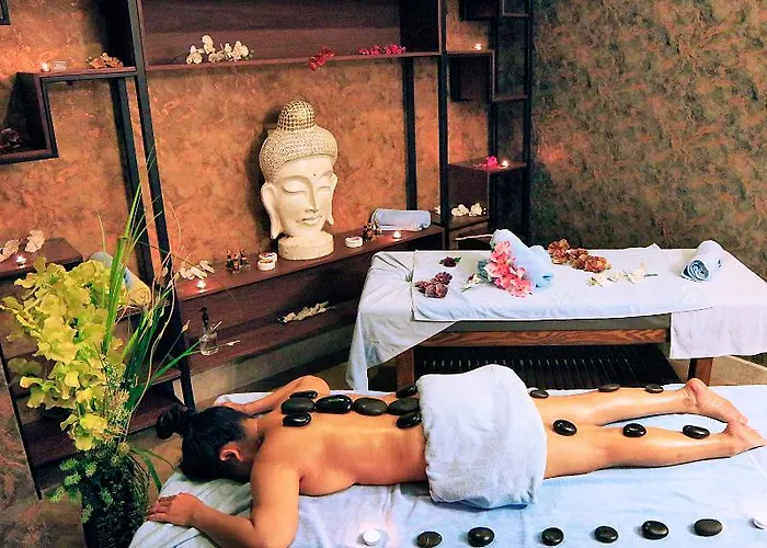 호텔 Club Aqua Plaza