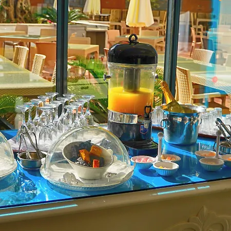 מלון Club Aqua Plaza אלאניה