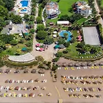 Club Aqua Plaza 4*